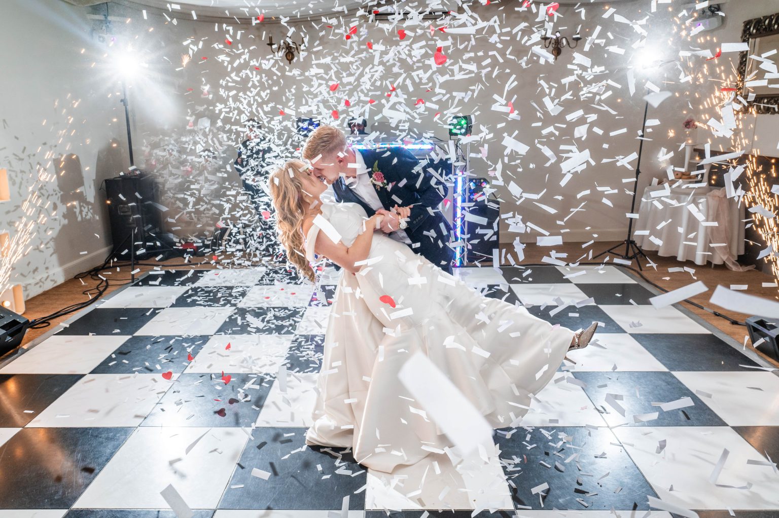 confetti first dance