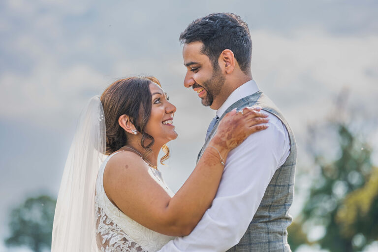 wedding couple at Hanbury wedding barn staffordshire